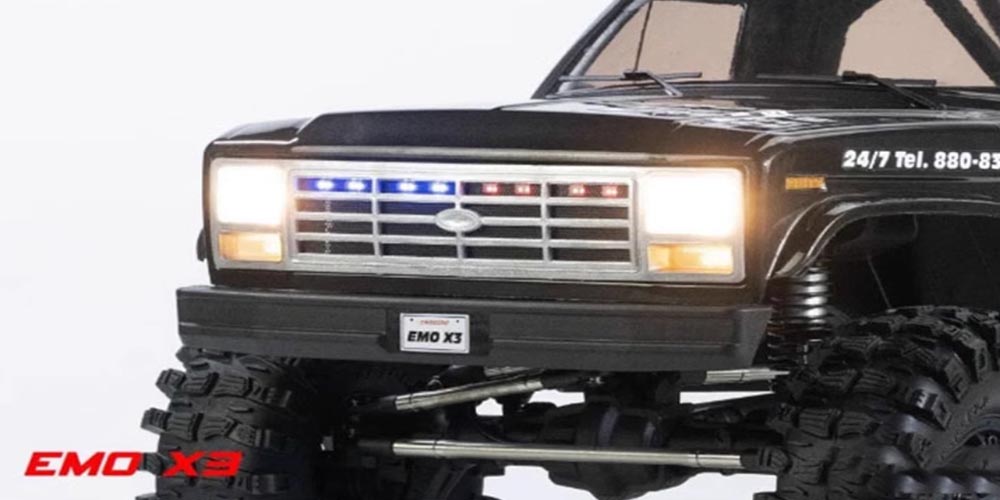 6-CROSSRC_EMO_X3_RC_CAR_2025_modelo-juego_de_lámparas-1